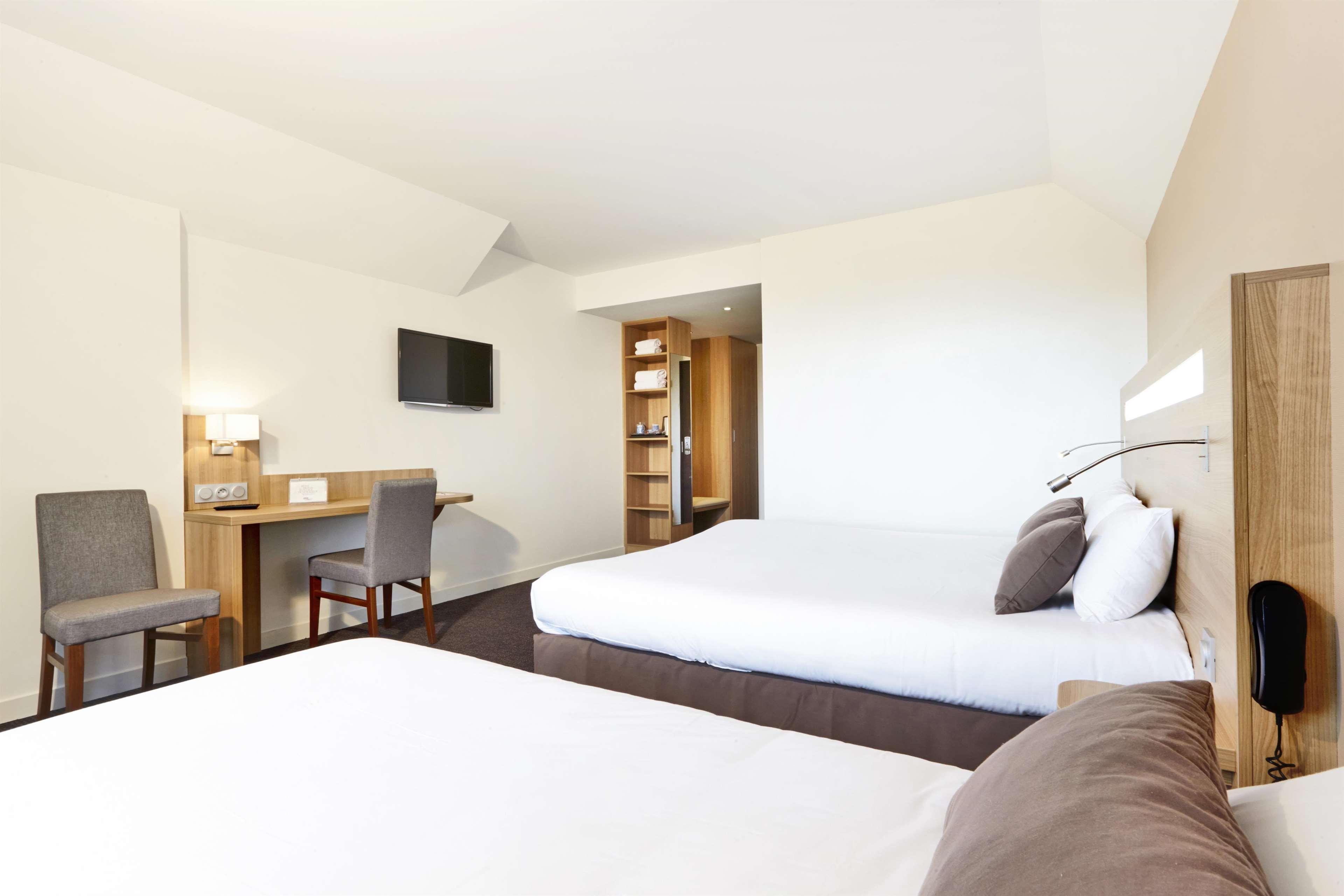Kyriad Hotel Laval Λαβάλ Εξωτερικό φωτογραφία